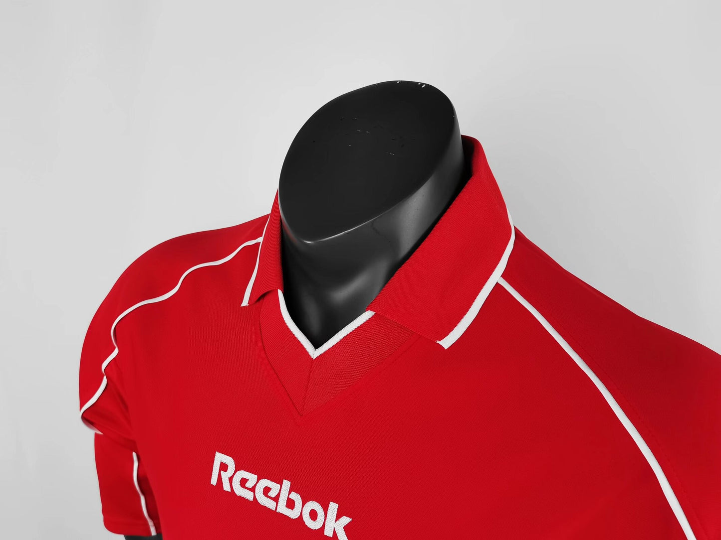 Liverpool 00/01 - Home Kit (Retro)