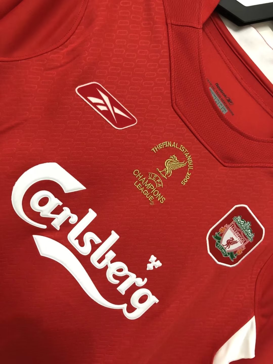 Liverpool 04/05 - Home Kit (Retro)