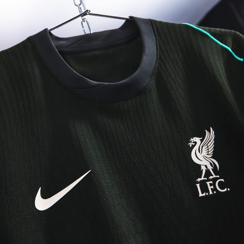 Liverpool 24/25 - Away Kit (NEW)