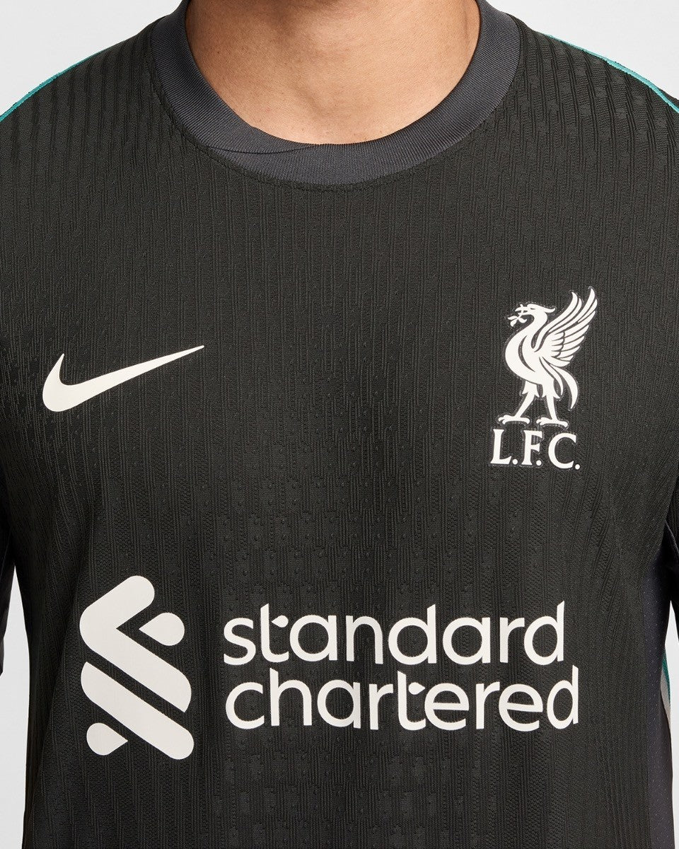 Liverpool 24/25 - Away Kit (NEW)