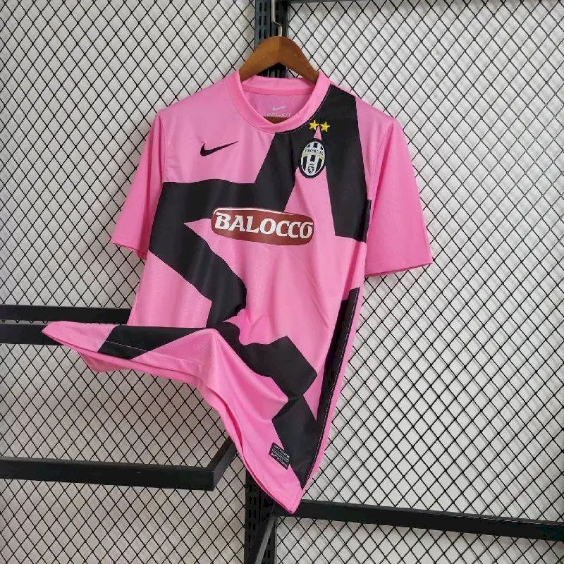 Retro Juventus Away Shirt 2011/12