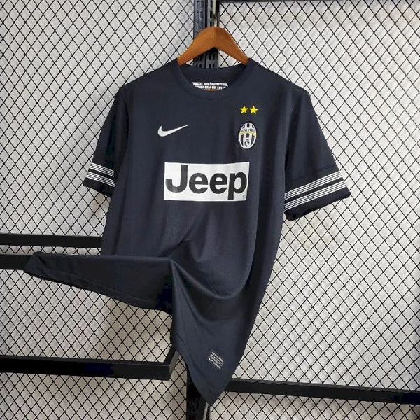 Retro Juventus Away Shirt 2012/13
