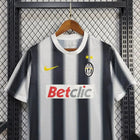 Retro Juventus Home Shirt 2011/12