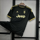 Retro Juventus Third Shirt 2015/16