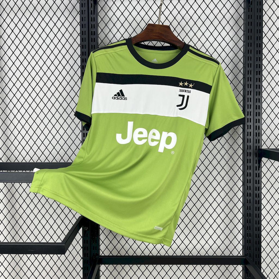 Retro Juventus Third Shirt 2017/18