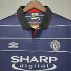 Retro Manchester United Away Shirt 1999/00