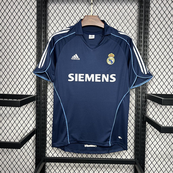 Retro Real Madrid Away Shirt 2005/06